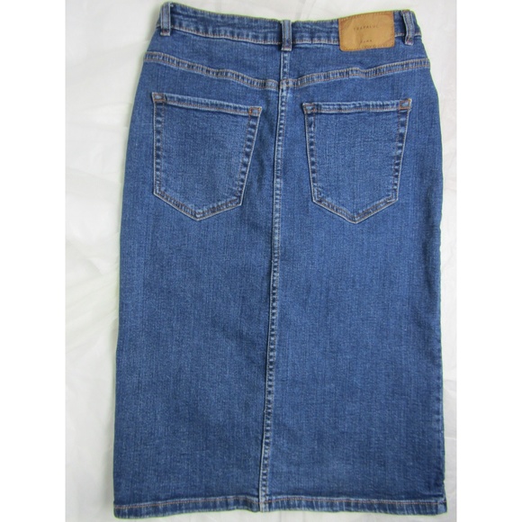 📍SOLD📍Zara | Front Split Denim Pencil Skirt - Picture 3 of 5